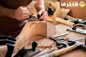 نجار في ام القيوين
